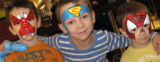 Kinderschminken-Superman, Spiderman und Monster Kinderschminken-Superman, Spiderman und Monster