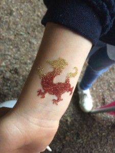 Glitzertattoos-Drache-Jungs-Frankfurt