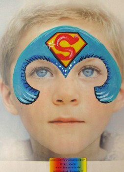 Schminkvorlagen-Kinderschminken-Beispielbild-Superman