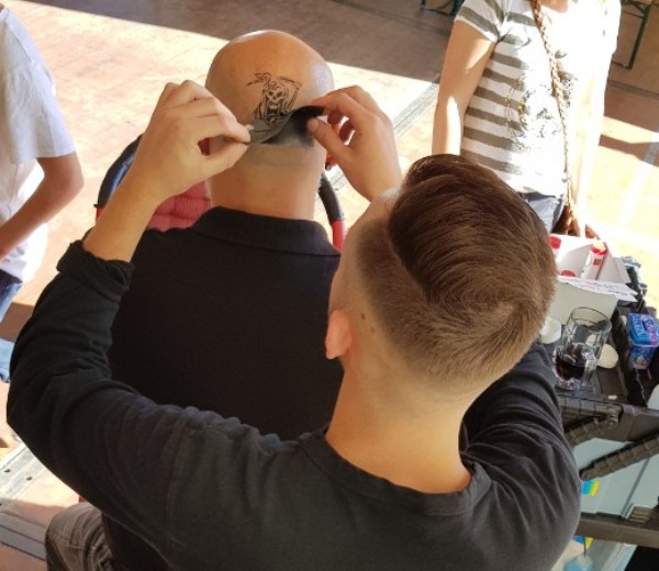 Airbrushtattoo-Glatze-Totenkopf Airbrushtattoo-Glatze-Totenkopf
